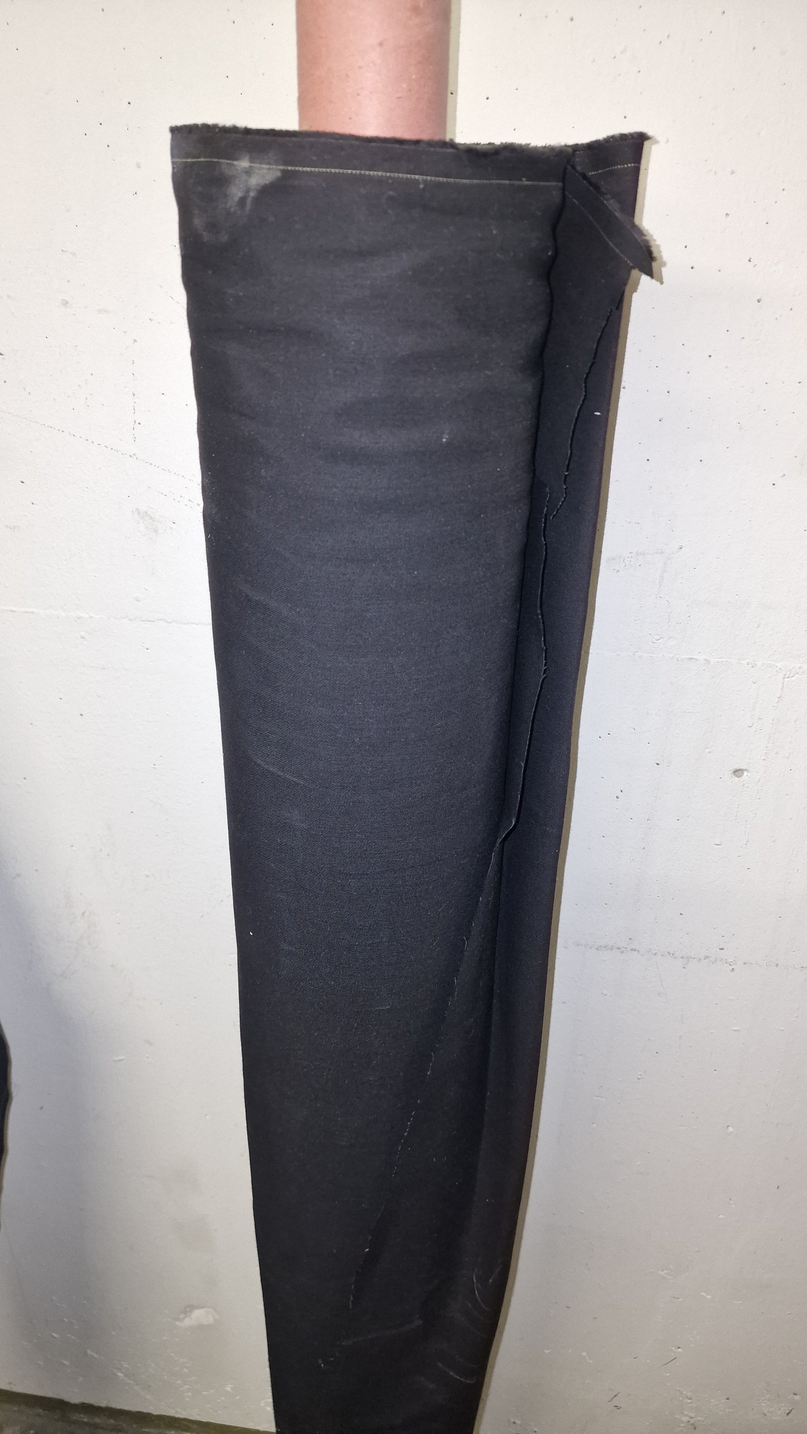 Schwarzer Denim-Stoff, deyed