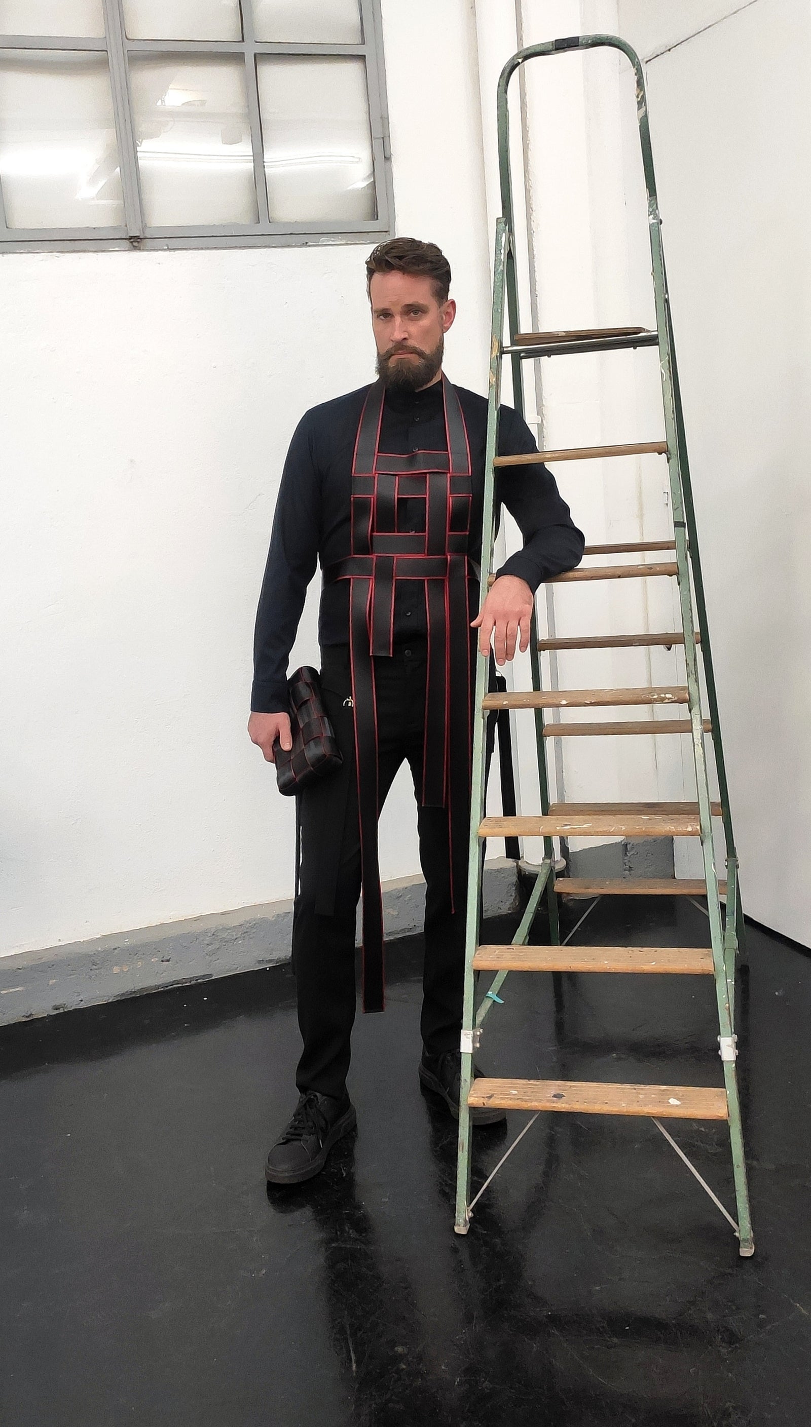 Harness "HRHM" schwarz-rot breit