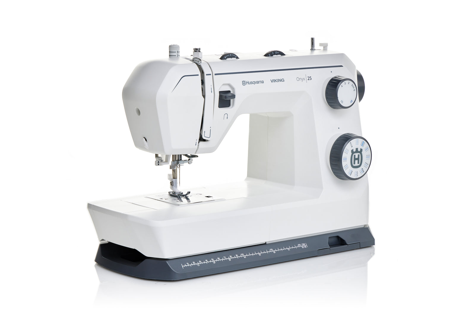 Husqvarna® VIKING® Onyx | 25