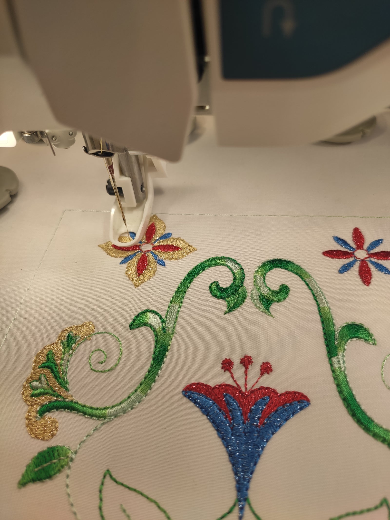 Workshop "Freies und kreatives Nähen + Sticken"