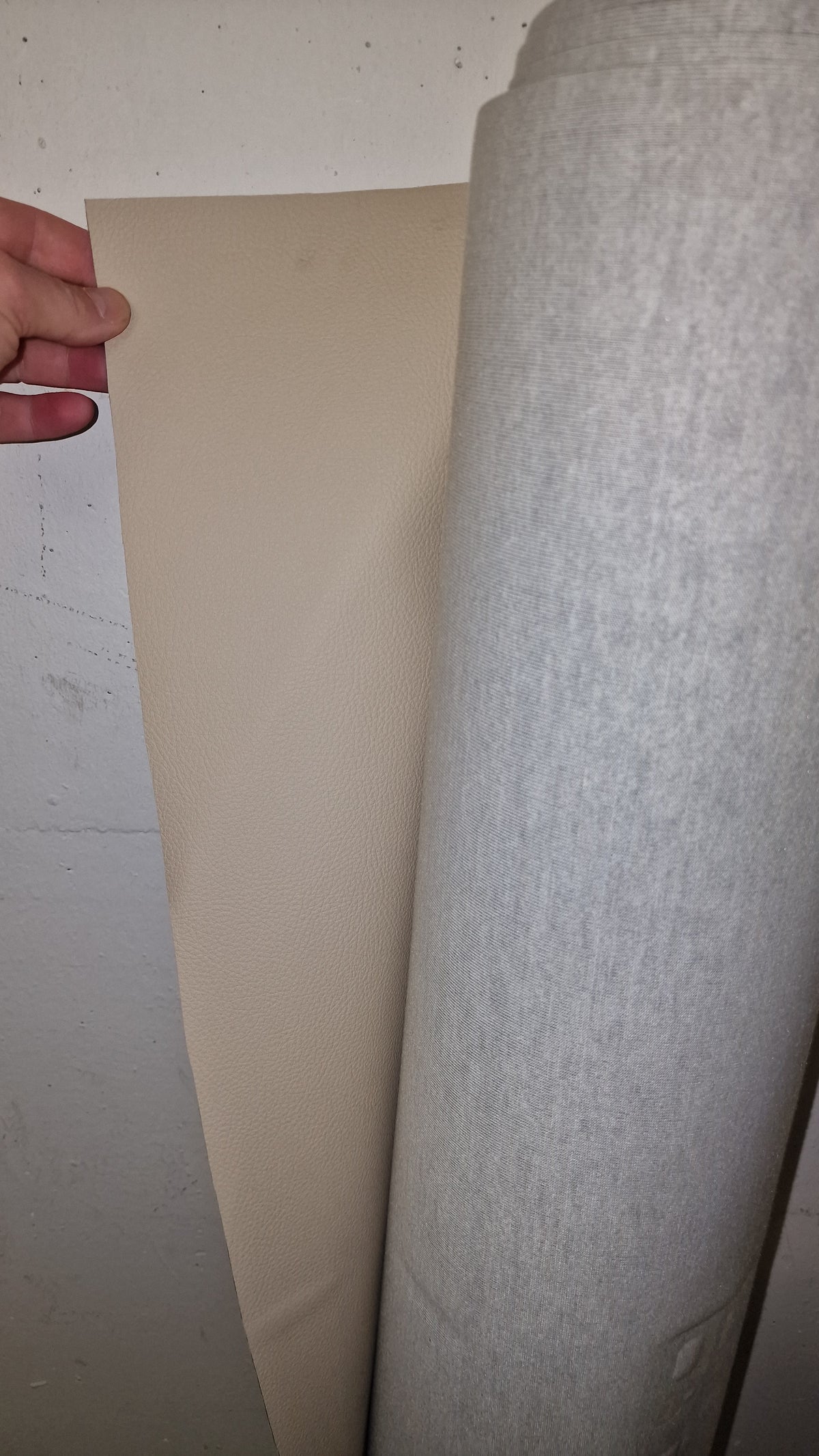 Hellgraue Kunstleder