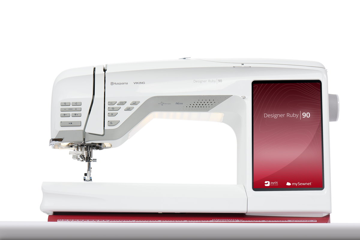 Husqvarna® VIKING® Designer Ruby 90™ mit Stickmodul inkl. 2 Designer Workshops