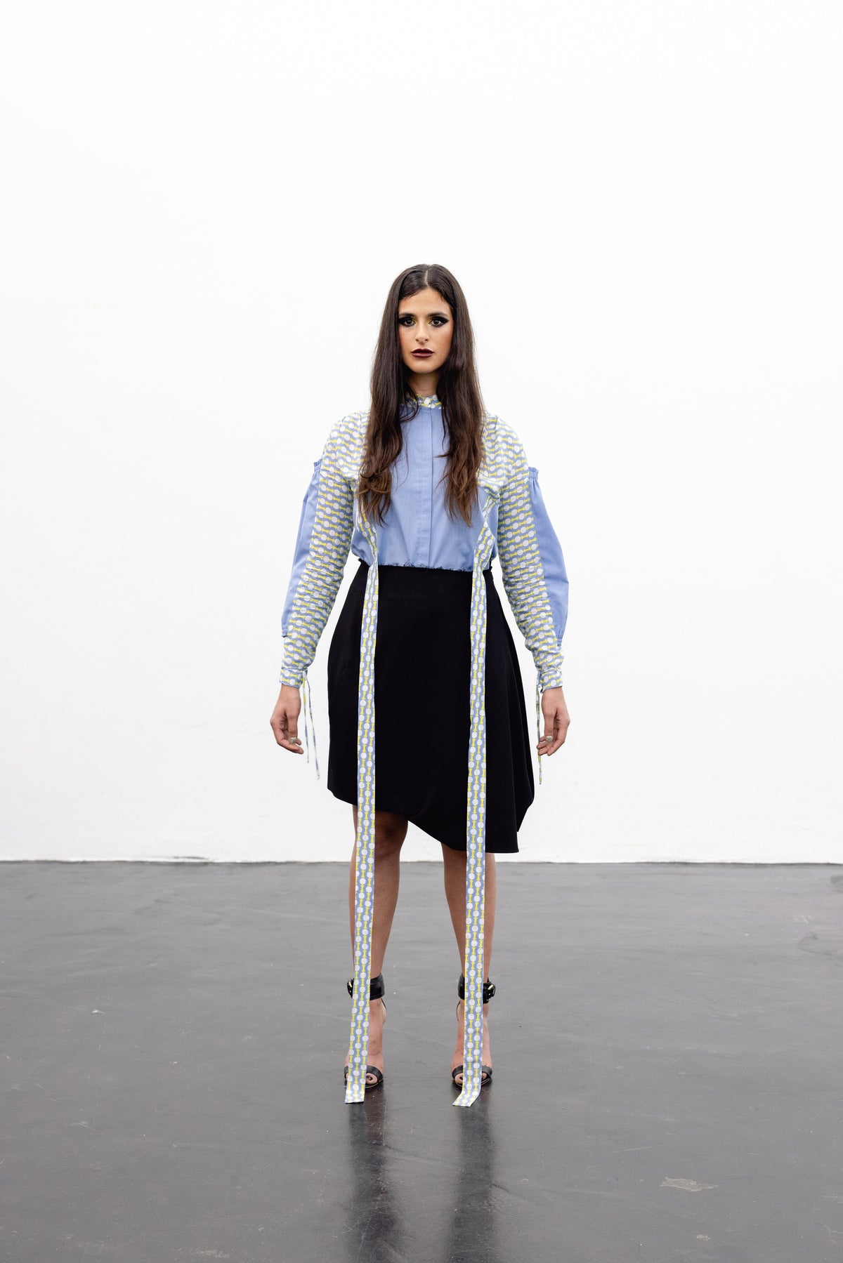 Bluse &quot;SCHSNHSN&quot; blau-bunt