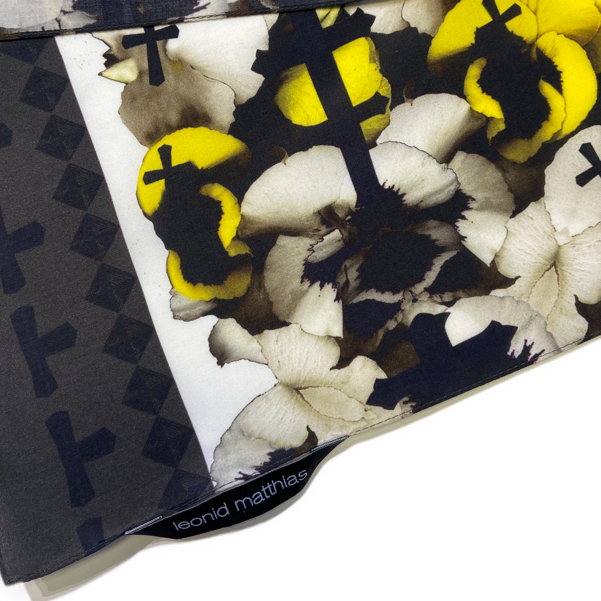 Schal "Gothic Violets"