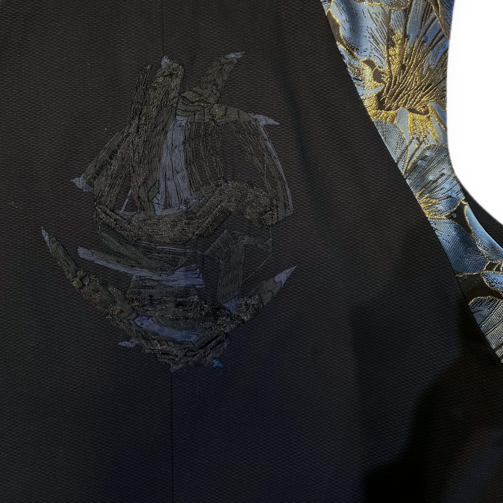 Weste "BRGNNKHM" blau-gold